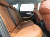 厳選仕入れで自信を持ってお勧めできる中古車だからこそ、ご契約前には必ず、お客様ご自身の目での現車確認をお願いしております。