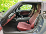 運転しやすいポジションで、快適なドライビングをサポートします。シートの形状も身体にフィットし、長距離でも疲れにくいでしょう。