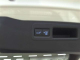 パワーバックドア付いてます! 重いバックドアも軽々オープン(^^♪