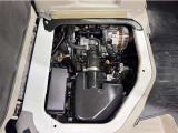 トヨタ中古車「まるごとクリーニング」施工済。エンジンルームを専用洗剤で洗浄!高圧&スチーム洗浄も行います。樹脂部分も艶出し剤でピカピカです☆☆