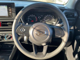 【ステアリングスイッチ】運転中、前方から目線をそらすことなく、オーディオ等の操作が可能な便利機能!安心&快適なドライブを演出してくれます♪