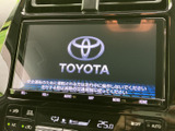 見やすい大型ディスプレイが、ドライブをより快適にサポートします。直感的なインターフェースで操作も簡単です。ぜひ、その使いやすさを体感してください。