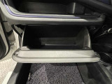 グローブボックス。