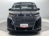 「フロントマスク」です。車の印象を決めるのは【顔】。この車の顔つきは、きっとあなたにピッタリ!?