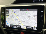 【純正ナビ】人気の純正ナビを装備しております。ナビの使いやすさはもちろん、オーディオ機能も充実!キャンプや旅行はもちろん、通勤や買い物など普段のドライブも楽しくなるはず♪