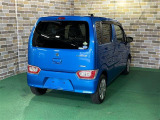 届出済 未使用車販売だけでなく、買取、下取、車検、メンテナンス、保険もバッチリ!お客様のトータルカーライフをしっかりサポートいたします。