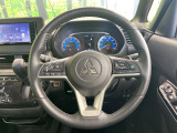 【純正革巻きステアリング】上質な革を使用することで、手にしっかり馴染みとても運転しやすいハンドルです♪