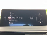使いやすいインターフェースで、快適なドライブをサポートします。直感的な操作で、お好きな音楽や情報を手軽に楽しめます。カーライフを豊かに彩ります。