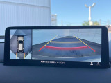 【360&deg;ビューモニター】専用のカメラにより、上から見下ろしたような視点で360度クルマの周囲を確認することができます☆死角部分も確認しやすく、狭い場所での切り返しや駐車もスムーズに行えます。