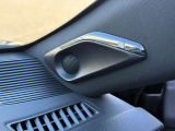 「JBLプレミアムサウンドシステム」が標準装備されております!車種専用の音響チューニングと多数のスピーカー配置により、ライブ会場のような立体感と迫力ある低音を楽しめます^^ドライブが更に楽しくなります★