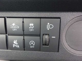 ■衝突回避支援機構■自動車に搭載したレーダーやカメラからの情報をコンピュータが解析し、運転者への警告やブレーキの補助操作などを行います。事故予防に!
