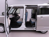 愛知ダイハツではお車をご購入頂いた後が本当のお付き合いのスタートだと思っています。 ですので定期点検や車検もお得なパックをご用意してお客様に頼りにされるダイハツディーラーを目指しています☆