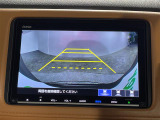 【バックモニター】後ろのカメラの映像をモニターに映し出すことができます!後方の見えない死角や、障害物との距離感をしっかり確認することができます!駐車が苦手な方におすすめです。