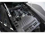 V10の咆哮やクリアボンネット越しのエンジン、ネロノティクスの深い艶は、ぜひ実車でご体感ください。ロペライオ練馬スタッフ一同、ご来店を心よりお待ちしております。
