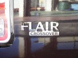 【FLAIR CROSSOVER】軽SUVとしての低燃費性能と走行性能、使い勝手、安全性、デザイン性を高いレベルで両立したモデルになっています