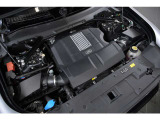 5.0L V型8気筒DOHCスーパーチャージャー、525ps/63.7kgm、全長&times;全幅&times;全高mm 4945&times;1995&times;1970mm、車両重量 2450kg