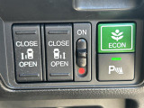【運転席操作部】『運転席周辺の装備』の画像になります。快適なドライブを楽しむための機能が装備されています!運転席から触れるので使いやすいです!