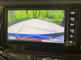 【バックカメラ】駐車時に後方がリアルタイム映像で確認できます。大型商業施設や立体駐車場での駐車時や、夜間のバック時に大活躍!運転スキルに関わらず、今や必須となった装備のひとつです!