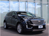 XT5のトランクスペースは、後席シートを倒さずとも十分なスペースがあります!長くて大きなものを載せる際には、後席まで倒すことにより、より広いスペースを作ることができます!