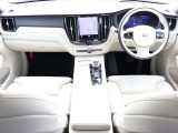 XC60 リチャージ アルティメット T6 AWD PHEV 4WD 