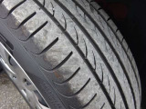 【タイヤの溝は御覧のとおりです】タイヤ代も金額が上がっておりますので、しっかりご確認ください!お気軽にお問い合わせくださいませ。
