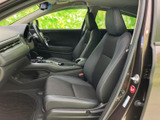 運転しやすい配置の操作系。直感的に操作でき、運転に集中できます。快適なドライビングをサポートする機能が充実しています。