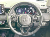 【ステアリングスイッチ】運転中、前方から目線をそらすことなく、オーディオ等の操作が可能な便利機能!安心&快適なドライブを演出してくれます♪