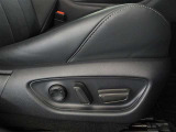 パワーシート搭載。微妙な調整が手軽にでき、ピッタリのポジションで運転することが可能です。