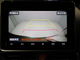 バックモニター装着車は後退時の強い味方です♪車庫入れや縦列駐車の際、後退操作の参考になるガイドラインをナビ画面に表示します。