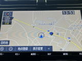 見やすい地図画面で、目的地までのルートをしっかり確認できます。渋滞情報も表示され、スムーズな移動を支援します。