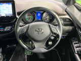 【ステアリングスイッチ】運転中、前方から目線をそらすことなく、オーディオ等の操作が可能な便利機能!安心&快適なドライブを演出してくれます♪