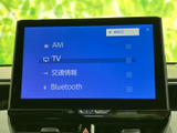 お気に入りの音楽やラジオをクリアな音質で。快適なドライブのお供に、こだわりのサウンドシステムをご用意しています。