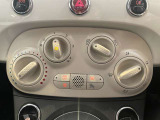 シンプルで操作しやすい空調パネル。快適な車内環境をサポートします。