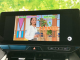 停車中にTVや動画を楽しめるので、待ち時間も快適に過ごせます。長距離移動のお供にも最適。リラックスした時間を過ごせるでしょう。