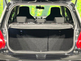 【トノカバー】デッキに積み込んだ荷物を雨風や盗難のリスクから守るトノカバーを装備。気兼ねなく荷物を積み込んでお使いいただけます。