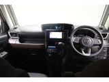 運転席周りは遊びにも通勤にも普段のお買い物にもピッタリ。日々のドライブに居心地のよいレイアウトです。