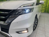 【LEDヘッドライト】悪天候や夜間走行時も良好な視界を確保し安心して運転できる高輝度LEDヘッドライトを装備!点灯速度が早く、消費電力も抑えられています。