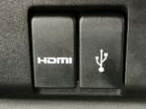 HDMIポート、USBポートが装備されております。HDMIポートを他の機器と繋げることによって、モニターへ映像を流すことができます。