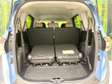 普段のお買い物や通勤、送迎等に十分な荷室スペースを確保しております。セカンドシートを倒すと、大きな荷物の積載も可能です♪