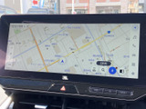 高精細な地図表示で、スムーズなルート案内をサポート。初めての道でも安心です。見やすい画面で運転に集中できます。