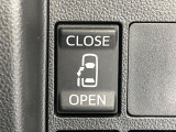 【パワースライドドア】スマートキーや運転席のスイッチでスライドドアの開閉が可能♪電動だから力を入れてドアを開ける必要が無く、小さいお子様でも、重い荷物を持っている時もラクに開け閉めできます♪