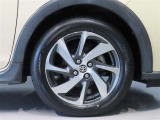 純正のアルミホイール装着車です。タイヤサイズは185/60R16です。
