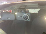 FIATロゴ入りのドライブレコーダーを装備。前方の映像を記録し安全運転をサポートします。