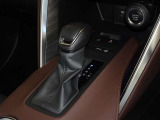 電動パーキングブレーキ・ブレーキホールドを装備してます。ホールド機能は信号待ちが多い一般道で疲労軽減になり、大好評です!