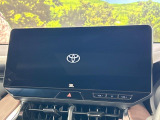 【12.3インチワイドナビ】高級感とインパクトのある大型ワイドナビを装備。各種オーディオ操作はもちろん、横長ワイド画面でのマップ2分割表示など、利便性も高いナビです♪