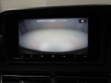 バックモニターは、車庫入れや縦列駐車に参考になる画面が表示される為、運転が不慣れな方にも便利な機能です♪