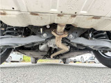 【下廻り防錆塗装】下回りの防錆加工も大人気オプションです。下回りを融雪剤などから長期間お守り致します。是非お車と一緒にご検討くださいませ。