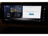 ディスプレイオーディオを装備。スマホとクルマをつなぐことで、これまでのナビに加えて、いろんなサービスが楽しめます。