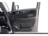 運転席ドア。除菌、消臭済です。