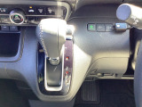 ☆ECONボタン☆車全体を低燃費モードに自動制御☆ホンダスマートキー☆ポケットやバックに携帯していればボタン一つで施錠&解除☆